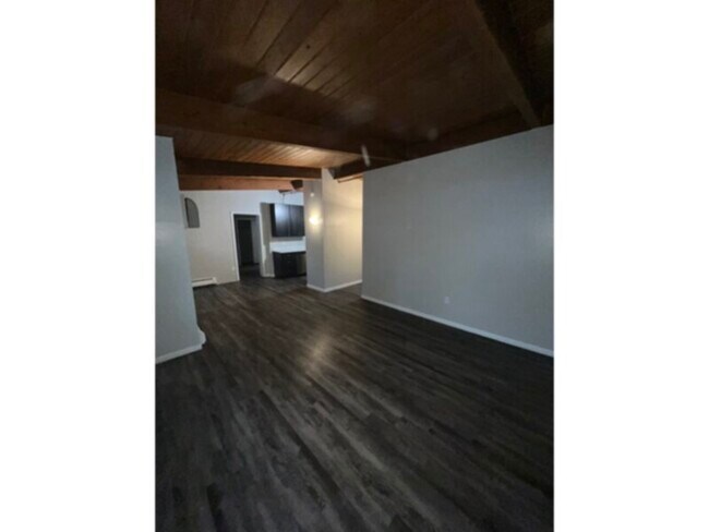 Foto del edificio - 6095 S Sterne Pkwy