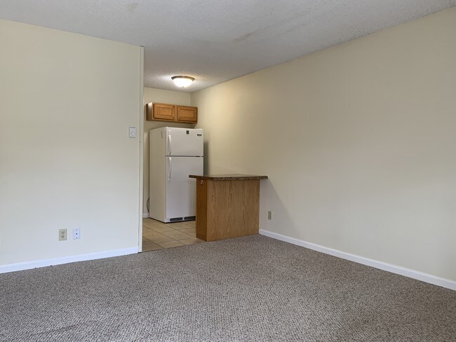 Building Photo - 308 N Orchard St