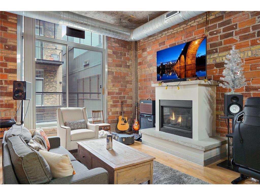 Primary Photo - 521 S 7th St