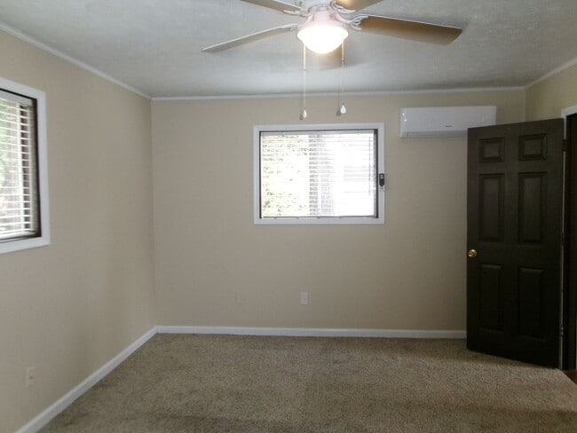 Building Photo - 6218 Blynn Dr