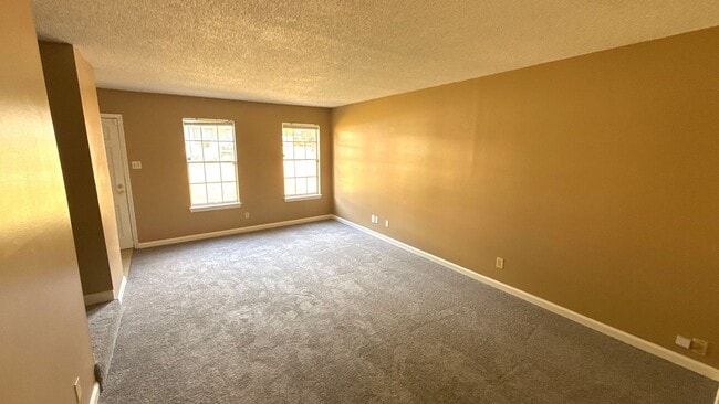 Building Photo - 837 Candace Dr