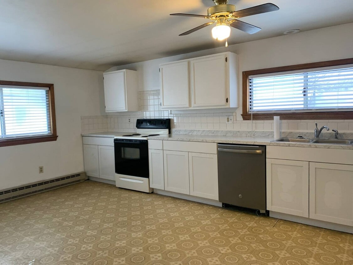 Primary Photo - 144 Vley Rd