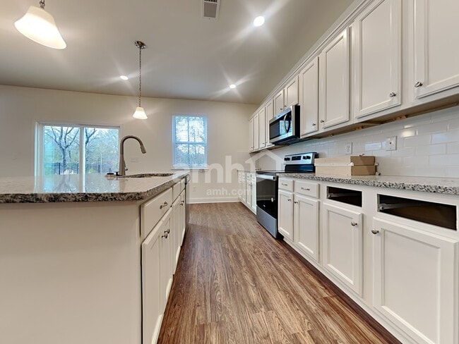 Building Photo - 509 Slew Dr