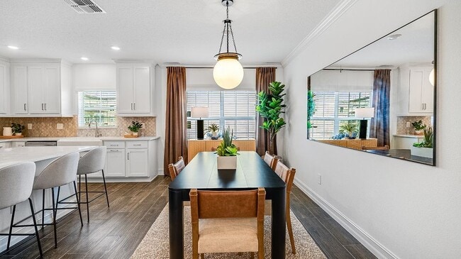 Building Photo - 4510 S Manhattan Ave