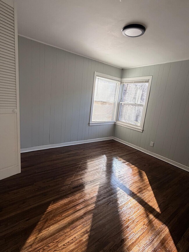 Foto del edificio - 71 Rock Creek Rd