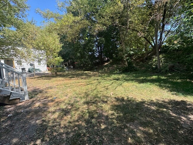 Building Photo - Spacious 3-4 Bedroom, 2 Bath Home for Rent...