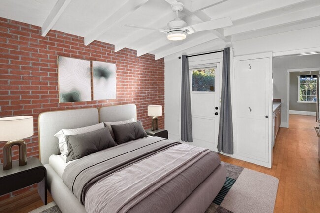 Building Photo - Charming 2-Bedroom 2 bath home with Modern Comforts in San Diego's Historic Mission Hills!