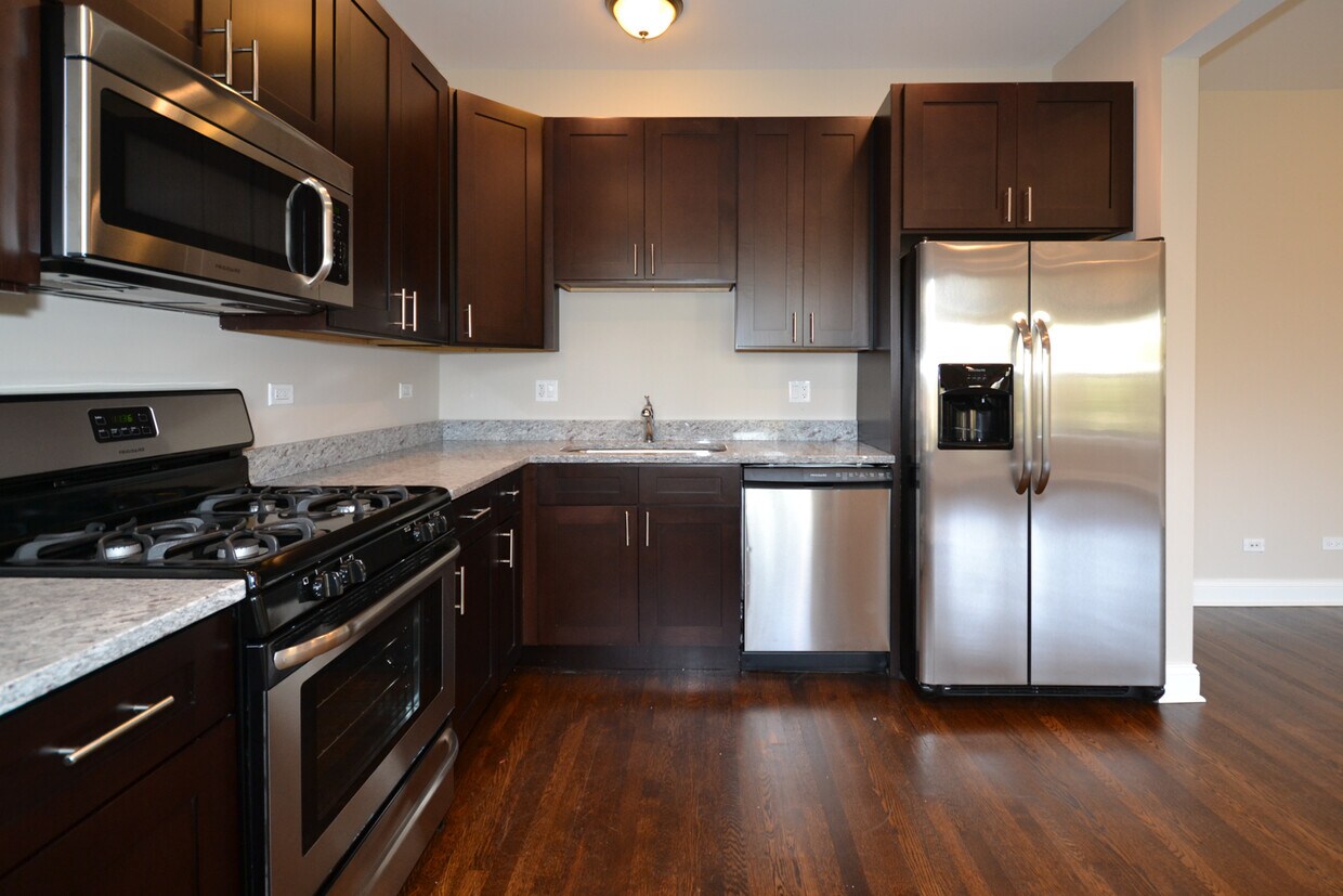 Foto principal - 1452 W Winnemac Ave