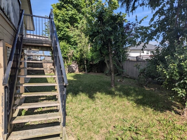 Building Photo - 31033 Upper MacLure Rd