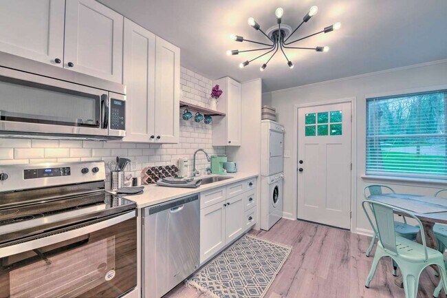 Kitchen - 3407 Coldstream Ln