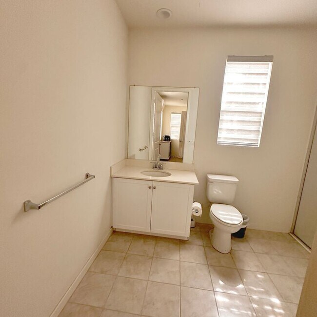 Foto del edificio - 1008 Overton Ct.