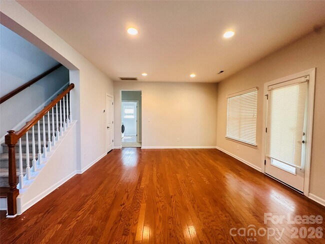 Foto del edificio - 10326 Newbridge Rd