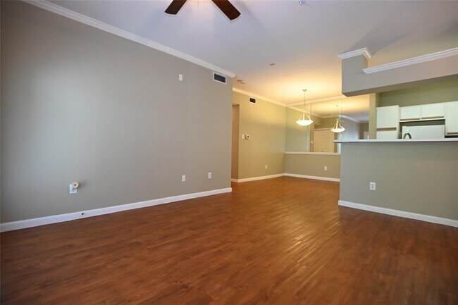 Building Photo - 1330 Old Spanish Trail