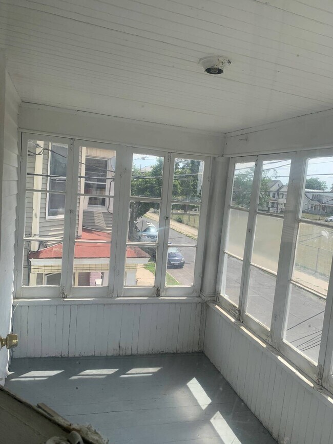 Foto del edificio - 857 Oakwood Ave