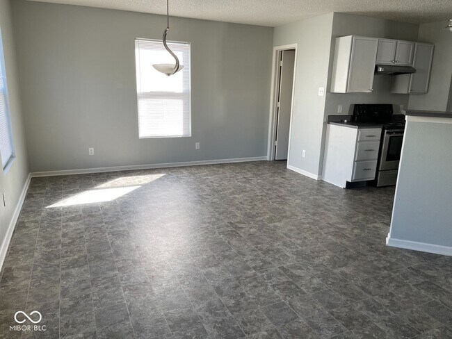 Foto del edificio - 8355 Becks Mill Ln