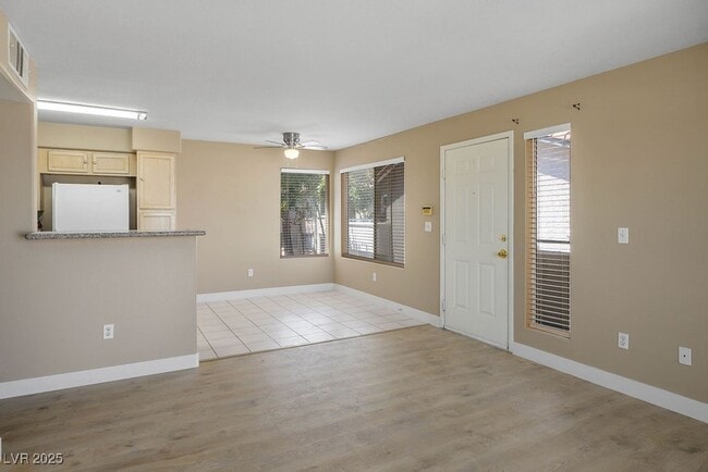 Building Photo - 3103 Key Largo Dr