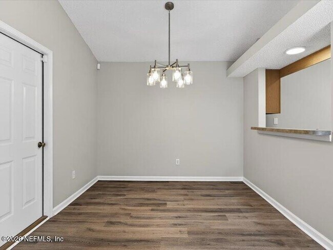 Foto del edificio - 1460 Ellis Trace Dr W