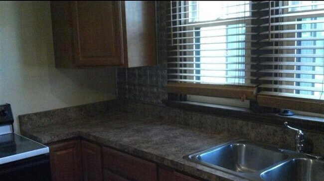 Cocina - 1205 Cornell Dr