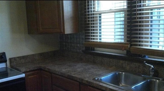 Kitchen - 1205 Cornell Dr