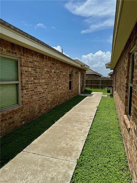 Foto del edificio - 2611 E Eisenhower Ave