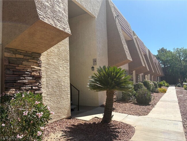 Foto del edificio - 5278 River Glen Dr