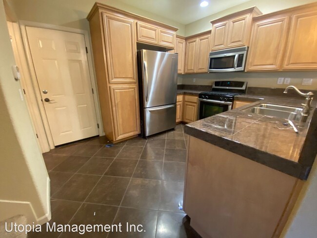 Foto del edificio - 2 br, 2.5 bath House - 313 Blossom Rock Ln...