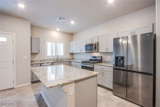 Foto del edificio - 12803 Cambria Dunes Ct
