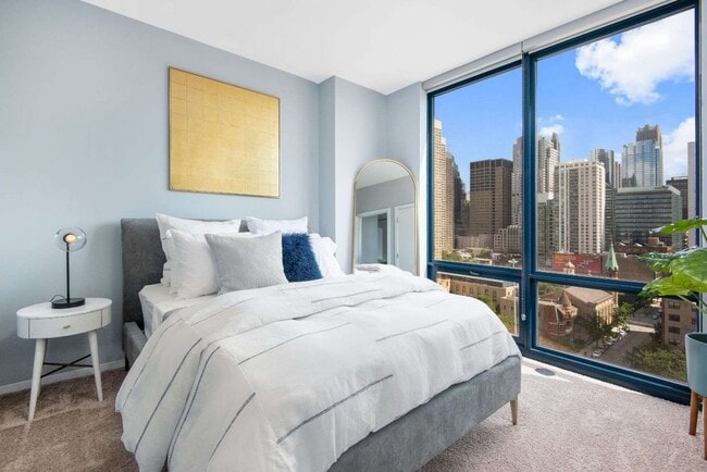 Building Photo - 800 W Adams St