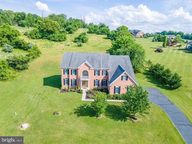 Building Photo - 15000 Barlow Dr