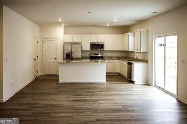 Building Photo - 386 Red Dragon Dr