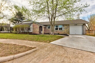 Building Photo - 1528 Elk Cir