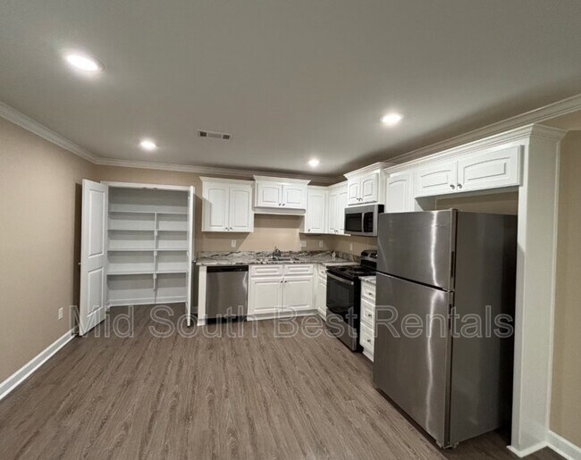 Foto del edificio - 3929 McCain Blvd