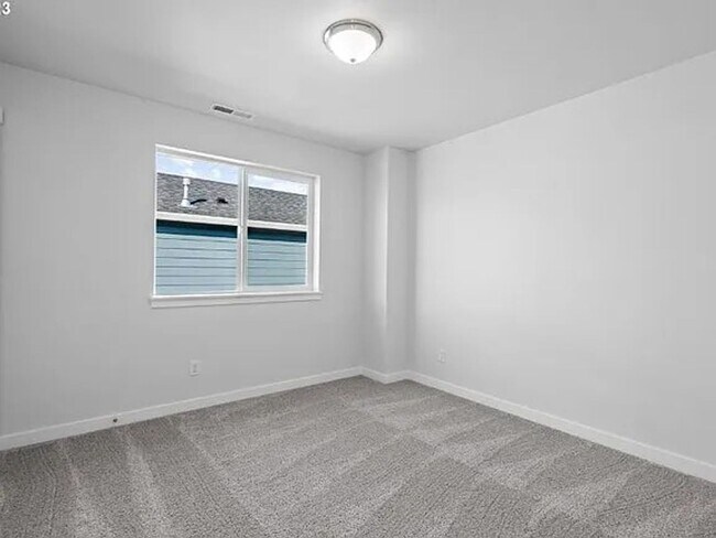 Foto del edificio - 1731 NE Waterfront St