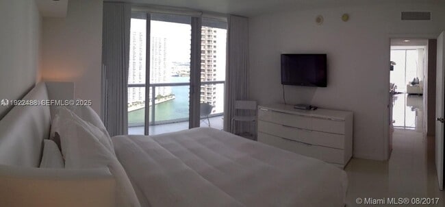 Foto del edificio - 495 Brickell Ave