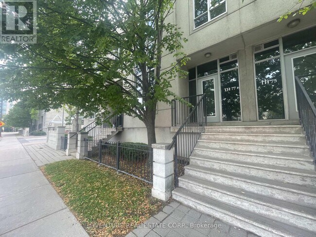 Photo du bâtiment - 83-TH83 Borough Dr