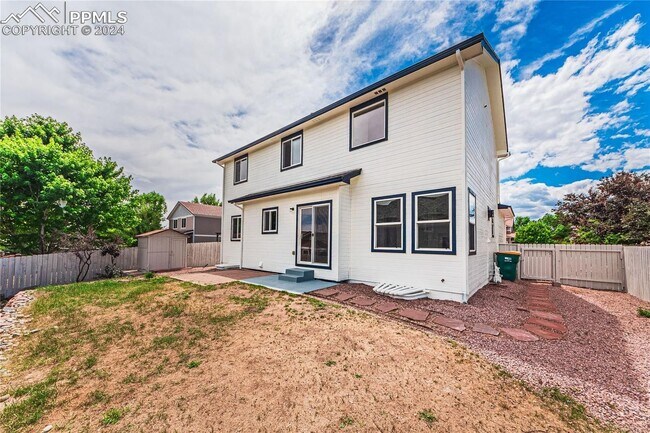Foto del edificio - Updated 5 Bedroom in Cimarron Hills