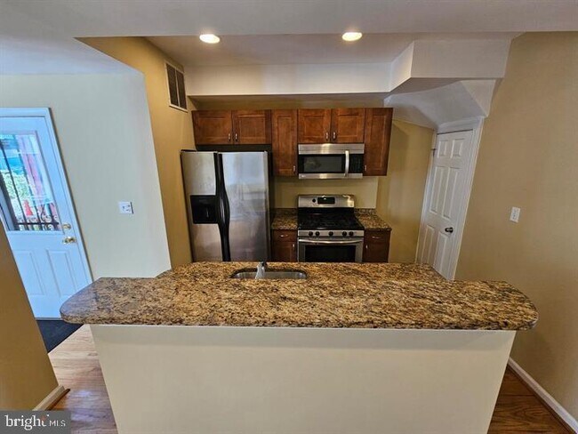 Foto del edificio - 5011 7th Pl NW