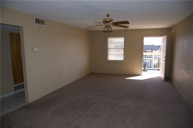 Building Photo - 919 Delarice St