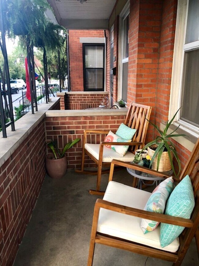 Foto del edificio - 221-223-223 E Whittier St