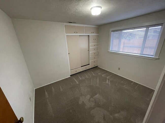 Foto del edificio - 1651 NW Taylor Ave