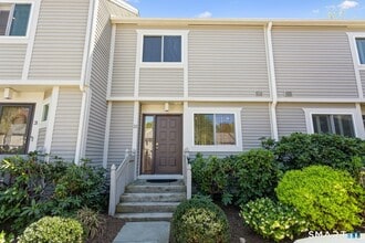 Building Photo - 33 Strathmore Ln