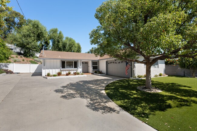 Building Photo - 23353 Balmoral Ln