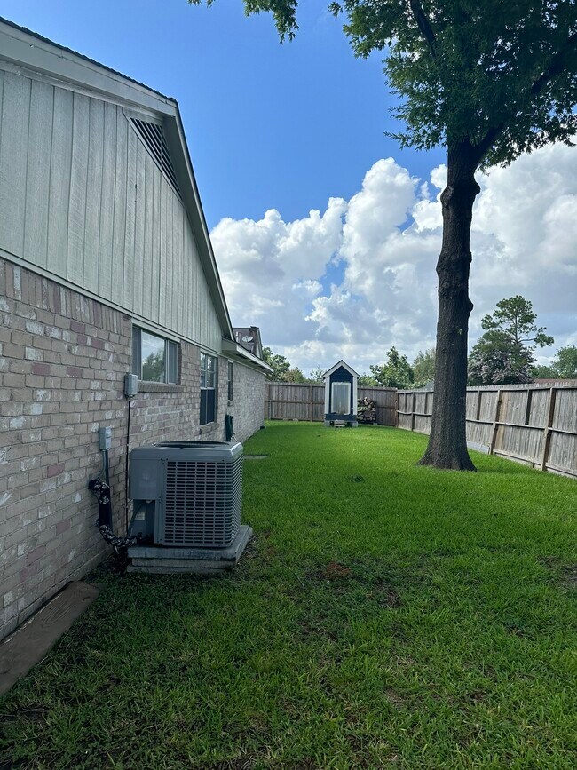 Foto del edificio - 11702 Brighton Ln