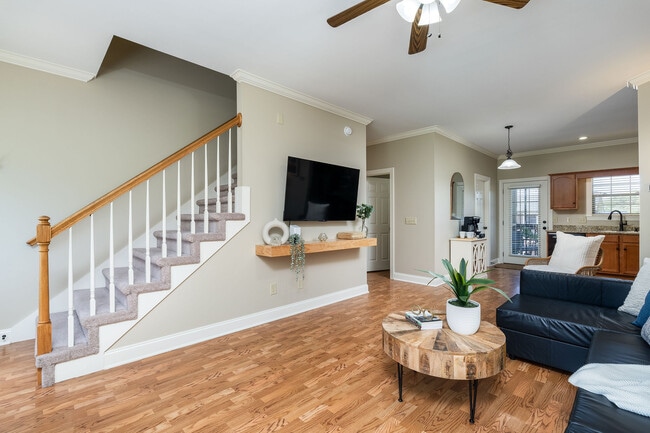 Building Photo - 75 Stonebriar Ct