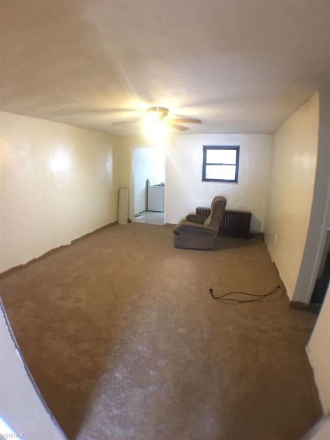 Building Photo - 2040 Lowrie St