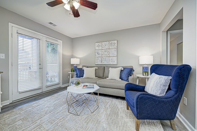 Foto del edificio - Village Crossing