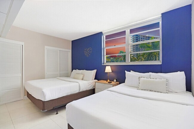 Building Photo - 3901 S Ocean Dr