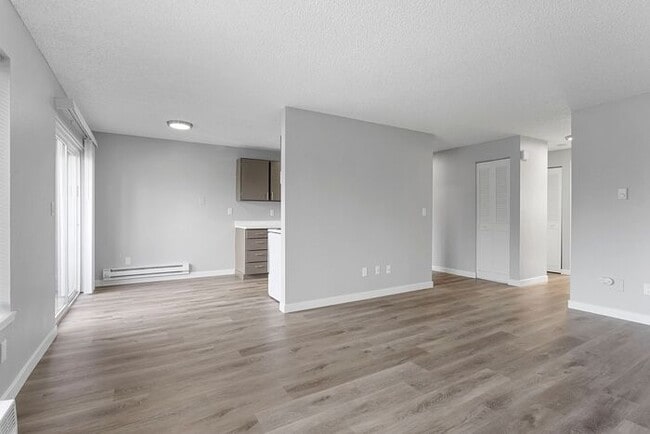 Foto del edificio - Pine Tree Lane Apartments – Comfortable Li...