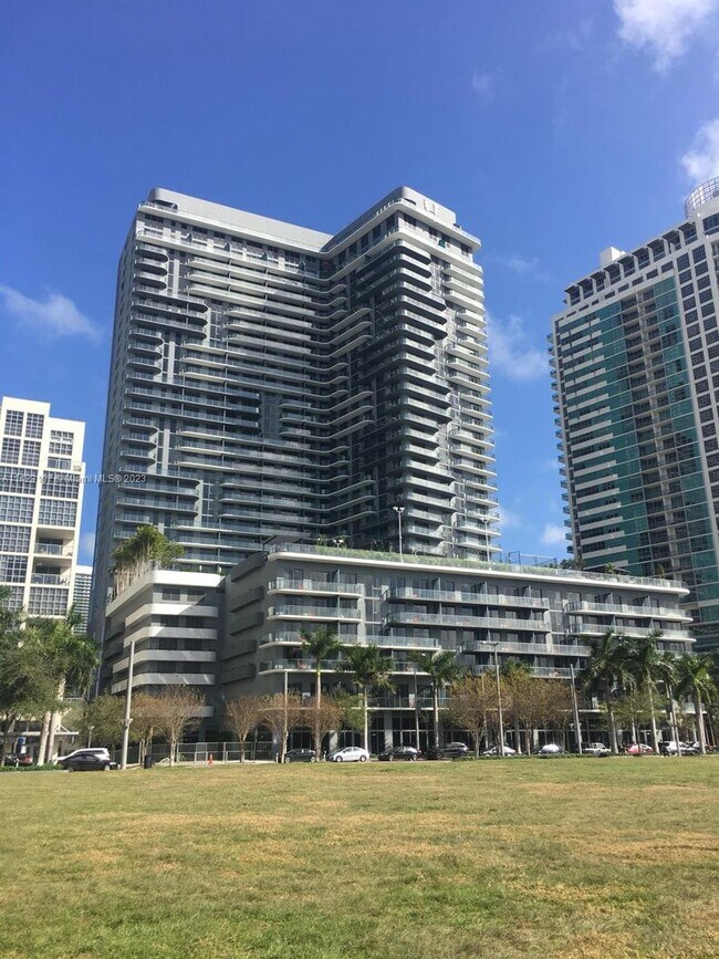 Foto del edificio - 121 NE 34th St