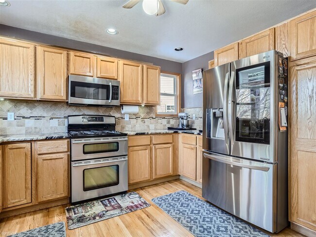 Foto del edificio - 4 br, 3.5 bath House - 16379 Stone Ledge D...